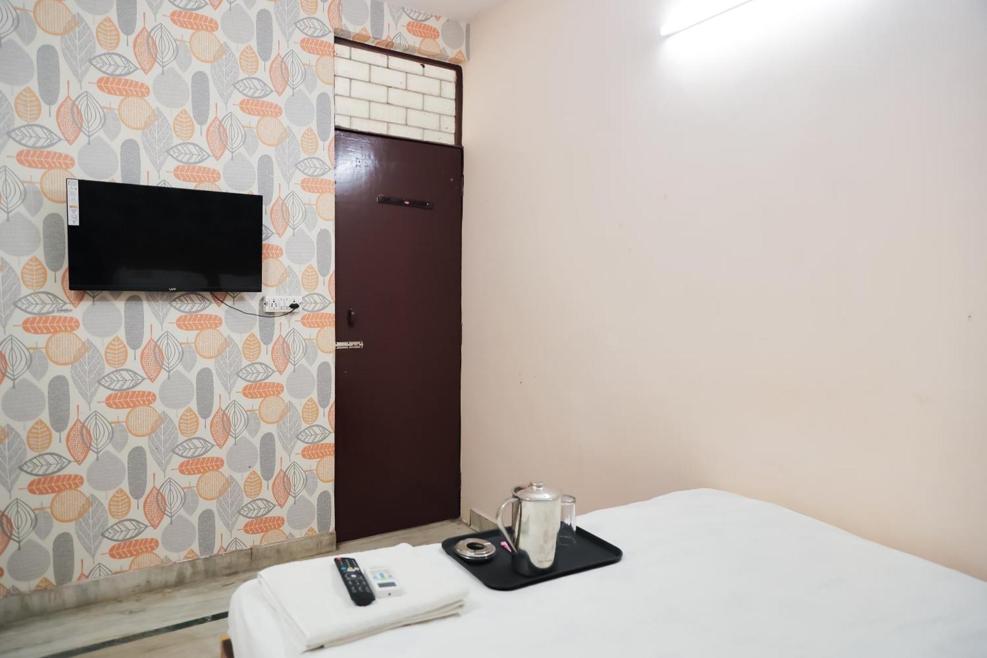 Mannat Stay Hotel - Laxmi Nagar New Delhi Eksteriør bilde