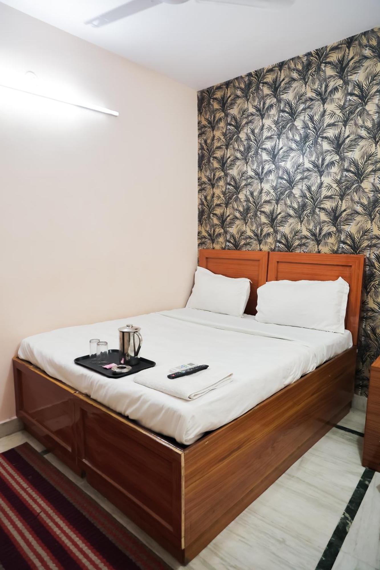 Mannat Stay Hotel - Laxmi Nagar New Delhi Eksteriør bilde